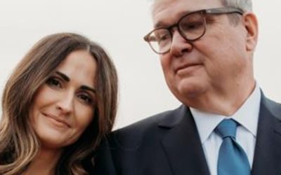 ‘Modern Family’s Eric Stonestreet Marries Lindsay Schweitzer