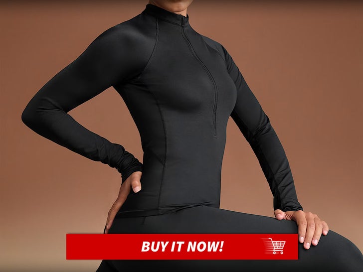 c7c580f18503401bb433519993f3bd5c_md Long-Sleeve-Half-Zip-Top-Skims-X-Nike-MAIN