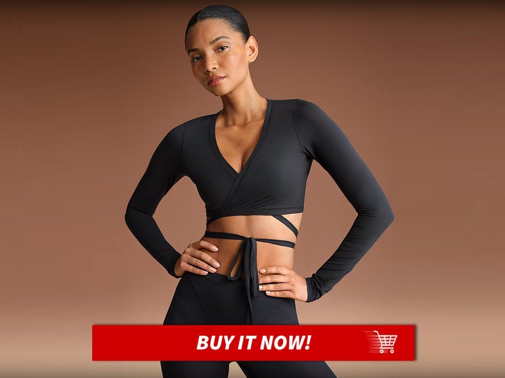 d8e42e9609ff47b5964aaa59bbb2ee95_md Long-Sleeve-Wrap-Top-Skims-X-Nike-MAIN