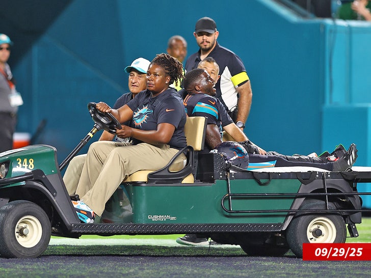 tyreek hill injury sub getty swipe