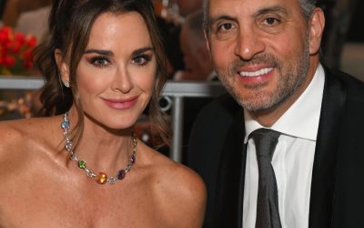 Exes Kyle Richards and Mauricio Umansky Reunite in Adorable Pics From Daughter Alexia’s Wedding