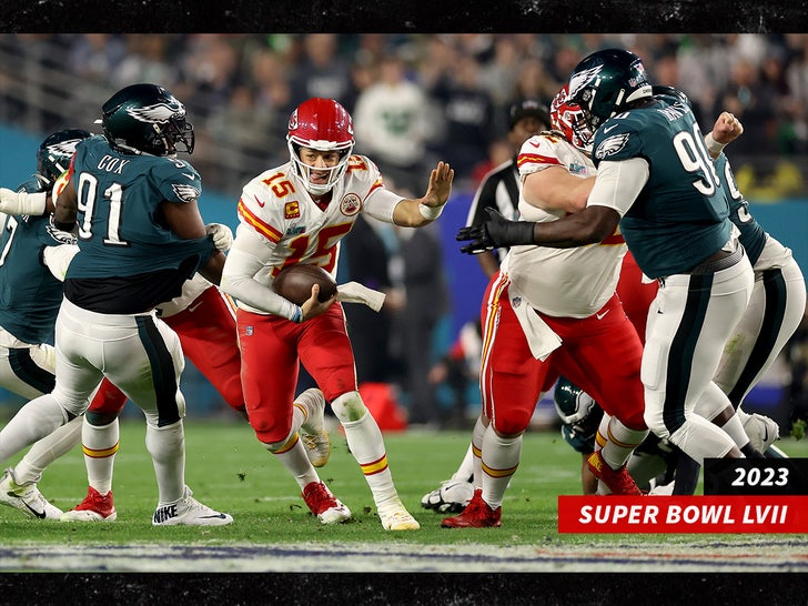 008faa306a2444a5b379a792173d31ab_md Super Bowl LVII patrick mahomes chiefs eagles sub getty.