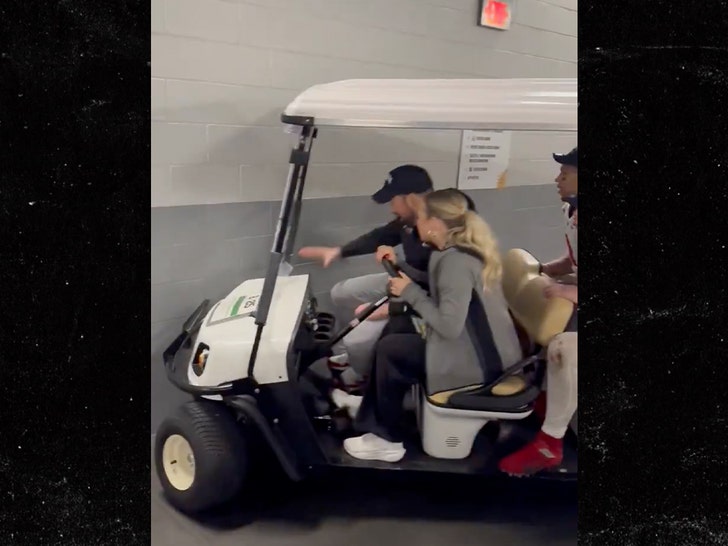 00b4ca778b88418dbc8f690bb8df7a6a_md Ryan Day and Will Howard x 1