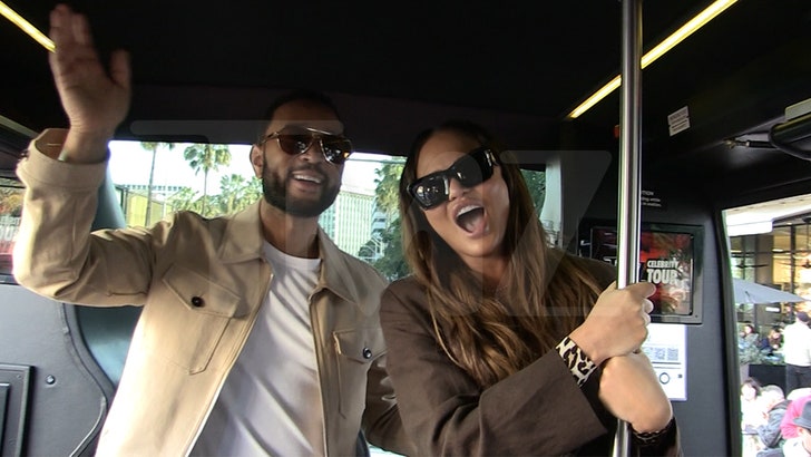 017cc5dc22604448b8a1d2bb2b99bc48_md 020825_john_legend_chrissy_teigen_kal
