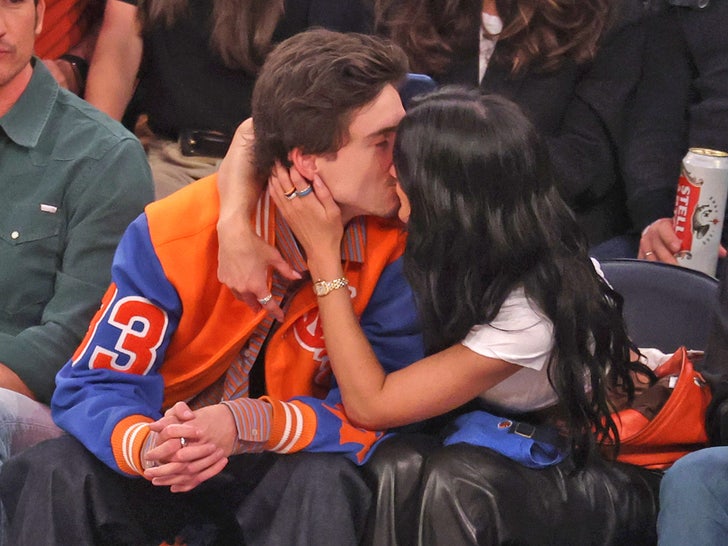 timothee kylie knicks kiss IMAGN 1