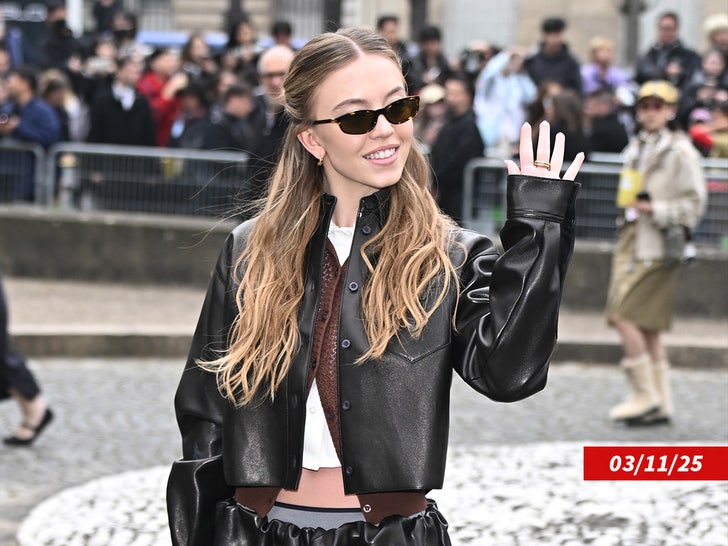 02de7c6a0ff7434fbbf0fc19afd48751_md sydney sweeney paris sub getty swipe