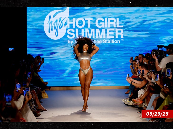 megan thee stallion catwalk sub getty swipe 2