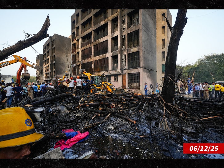 india airplane crash sub getty swiope