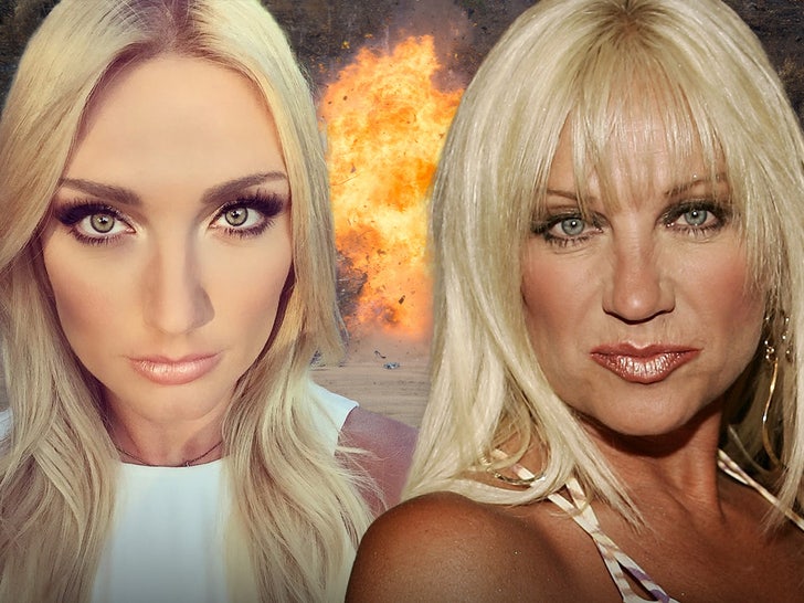 04388355189b4c1498a781ea1084789f_md linda hogan brooke hogan main getty wireimage composite