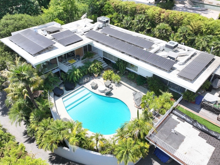 Brad Pitt House Burglarized 6