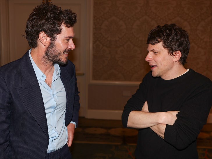 05f51b6809ab4c83a1b4dc8656fc3f54_md 0207-adam-brody-jesse-eisenberg--afi-awards-photos-primary