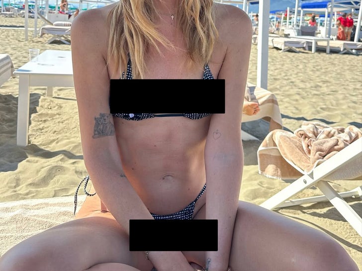 0609304417fc40f48dc0fdf85f68cace_md Chiara Ferragni’s Hot Shots