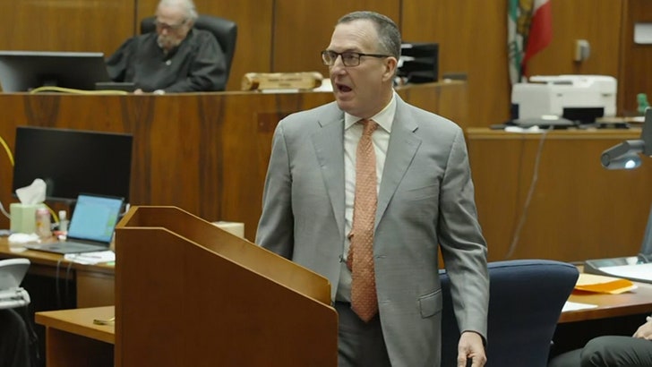 0816250aeb824628b048609f170f1fca_md-2 021525_john_lewin_rihanna_kids_kal_v2