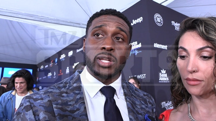 0817fa378e6b4efda06aef12e7ac0f99_md 020925_reggie_bush_kal