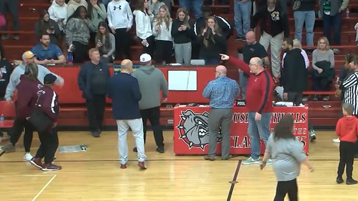 086d1a385d944cbeb1aa21f480de2d31_md 031025_basketball_fight_sub_kal