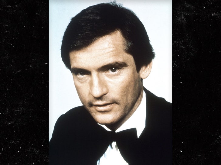 chris robinson main everett collection 1