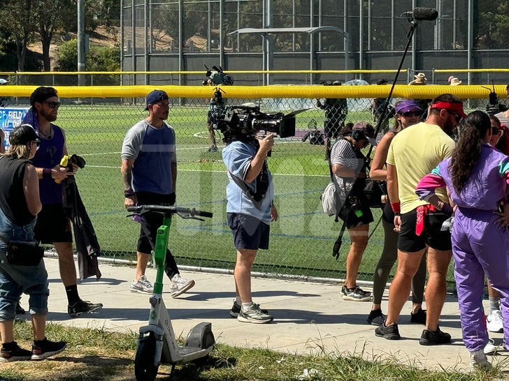 0eba1fbb97194bbc8d86d140f286ff5c_md Jax Taylor And Brittany Cartwright Keeping Distance While Filming 'The Valley'