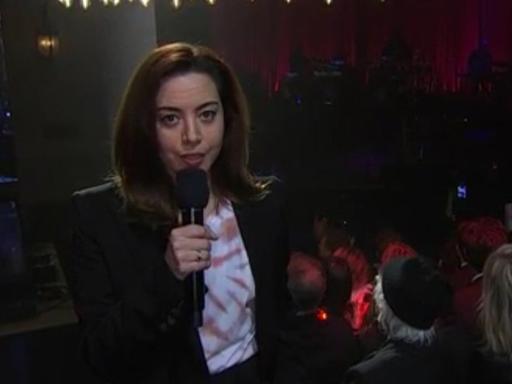 0fb2e25c0ec0479f9f3b02d9953b13ad_md 0216 aubrey plaza nbc 2