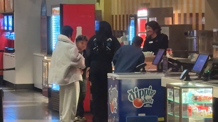 0fbbddbfa10e4938af7cb185ca28cd8c_md 020325-kim-saint-benihana-movies-kal