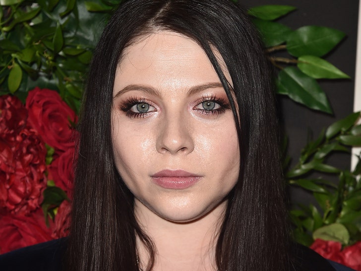 1002b36313a5408e8d7e04017d39b981_md Michelle Trachtenberg