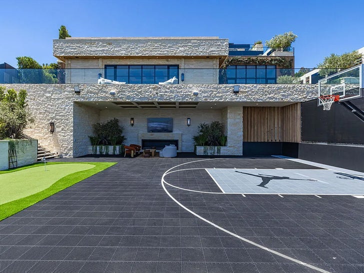 0619-Fashion-Nova-CEO-Richard-Saghian-Buys-Beverly-Hills-Mansion-Sub2