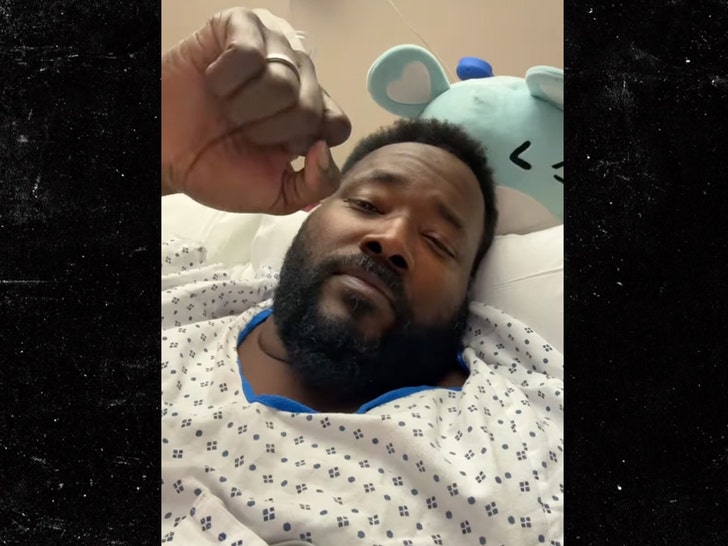 10c3b524457541c7ba40e838c964fef7_md Quinton Aaron hospital
