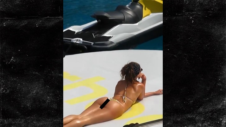112cde28887040ee838860fc743178c0_md hailey-bieber-kal-07-09-2025