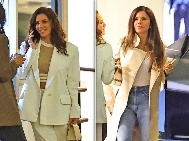 124cd245fc6342c780ec2f3693ab71b6_md eva longoria lauren sanchez split backgrid sub