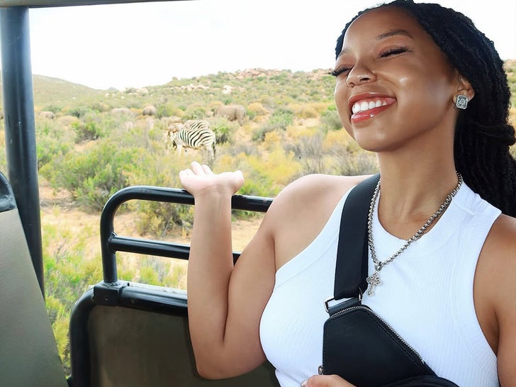 0403-Chloe-Bailey-South-Africa-Safari-Trip-Sub3