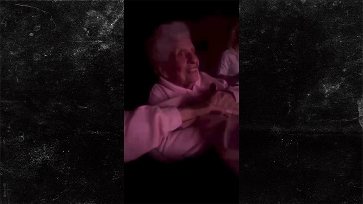 1462bf3c85cf441c9d02e2390ae13ef9_md ariana-grande-grandmother-kal-06-17-2025