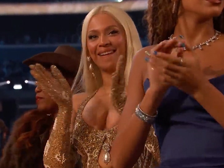 16a77c62c3be4d3f9d09fcbc3f852635_md 020325-kendrick-lamar-primary-2