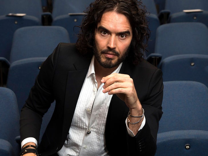 16bee4cb84104f5fbd7e1bc3e9d4c955_md Russell Brand Through the Years