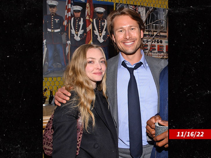 17afdaba01004f2ea89cb3f0c2f1d4ac_md Amanda Seyfried, Glen Powell getty sub swipe