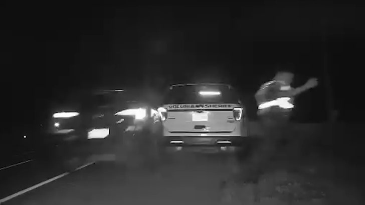 18d2bde5290e4a74be94a50ad2dee4f9_md police-near-miss-kal-04-16-2025