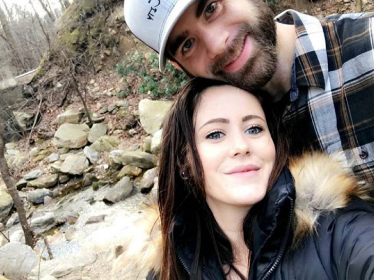 1ab02dbb37d2570eb44c30b9ad277c68_md Jenelle Evans and David Eason Together