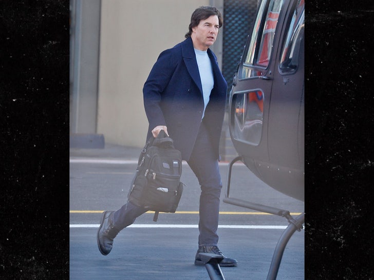 1b8bdb0ef66f4586bb86d33a378a8b0d_md tom cruise backgrid sub