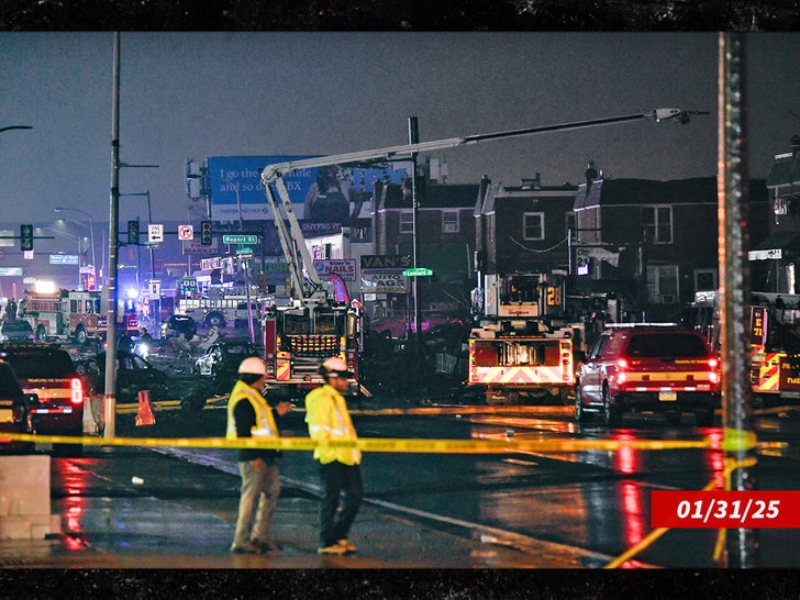 1e7b0864c4de478c8f33cbf4eb4a3f12_md philadelphia plane crash sub getty swipe