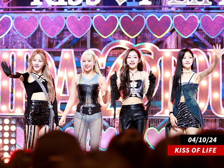 kiss of life kpop group sub getty swipe