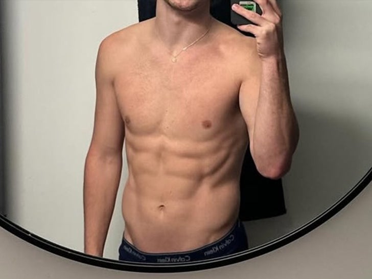 1faeb5d1489d443c9b6c1129a43a314f_md Shirtless Men -- Guess Who!