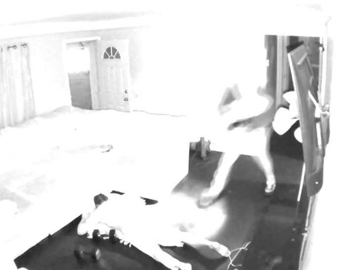 20e1fa4c5f2b42c484593775a94ed54b_md 012925-home-invasion-primary-2