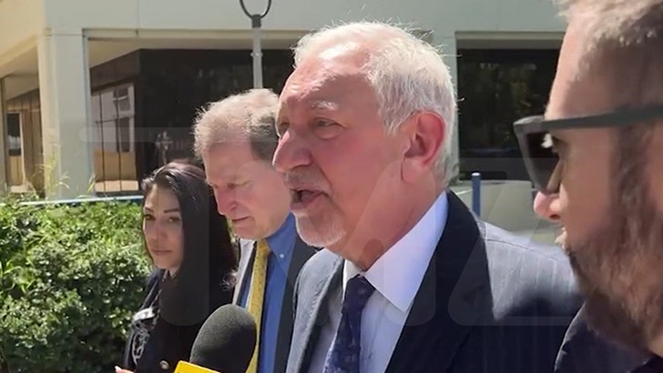 222b50a1afea49cd9dfef2e74f729b59_md 041125_mark_geragos_break_kal