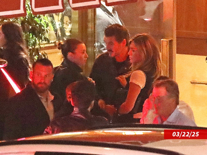 23b792ed6799425d81af2b5a698a3fc9_md jennifer aniston pedro pascal