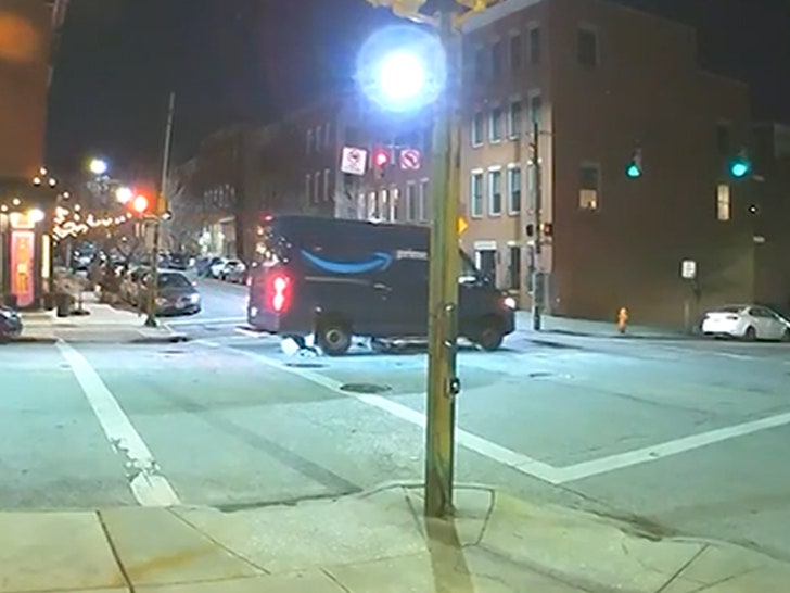 2405ae2011fb468296e68bd823593362_md 022025-amazon-driver-primary-2