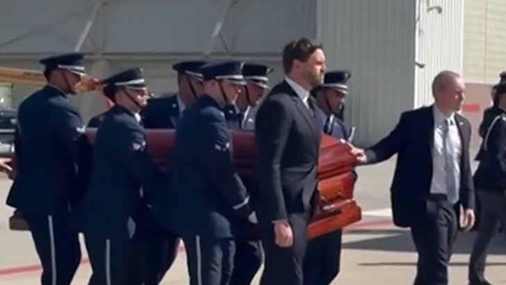 24872723d2b341a9ae3be5406141474d_md-1 091125_charlie_kirk_casket_carry_kal