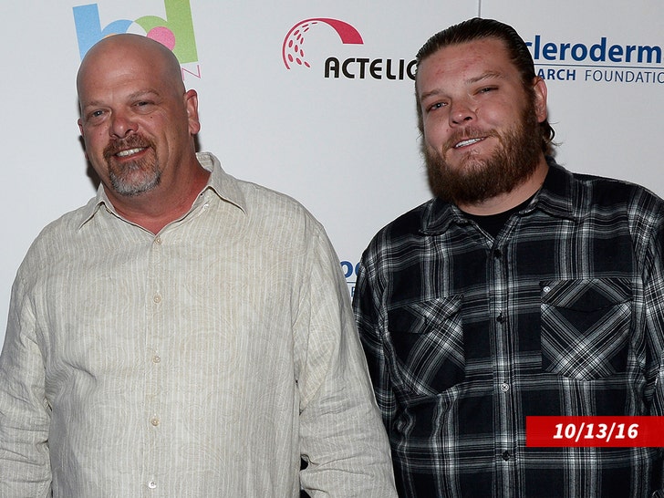 27878b1dc1ea408197752fa7cf99faf2_md rick Harrison corey harrison