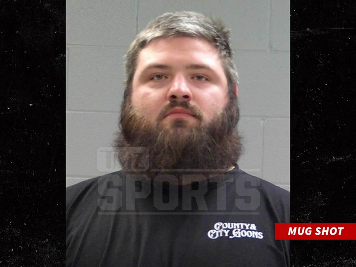 28148b8aac5f4f34b62aeda62bef81a6_md-1 Ben Cleveland mug shot