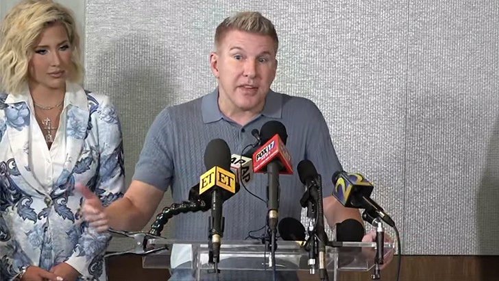 28a92d905db342c9b9fad40ca765f9d3_md chrisley-presser-kal-05-30-2025