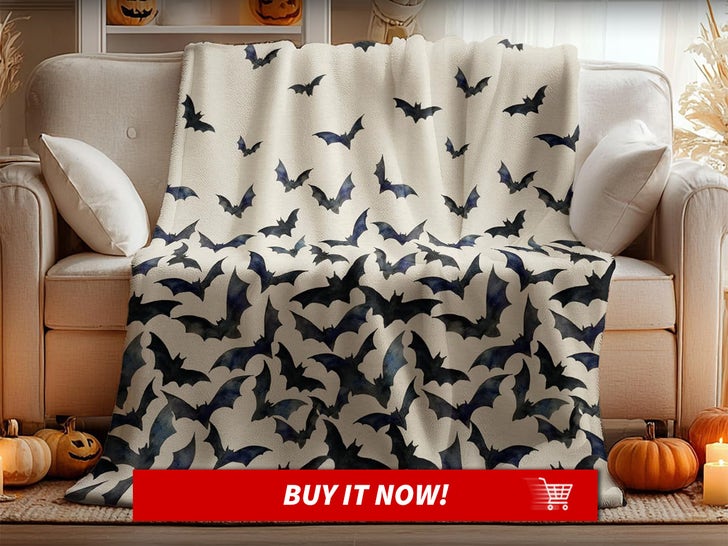 2c96db9882bd4df6ba3890b9b984b7e5_md Bat-Throw-Blanket-Horror-Movie-Night-MAIN