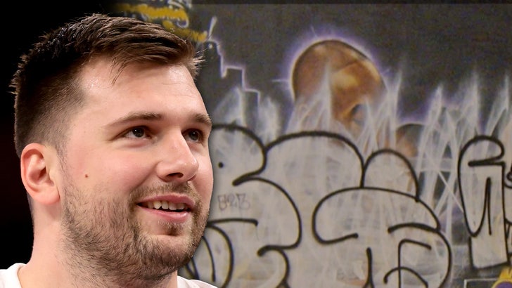 2e78b3413c46453bba6a16ac6753d48f_md Luka Doncic Kobe mural getty KNN News composite