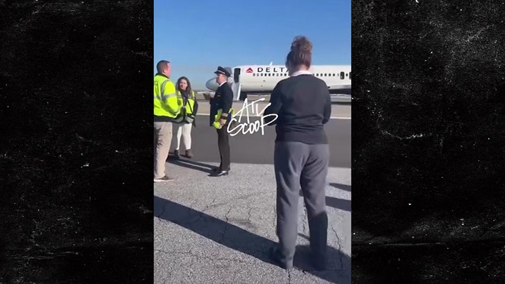 2ecacff4eac340ffa15072e24b2e1fd3_md 022425_atlanta_plane_kal